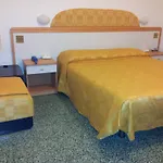 Rosa Meuble 3*