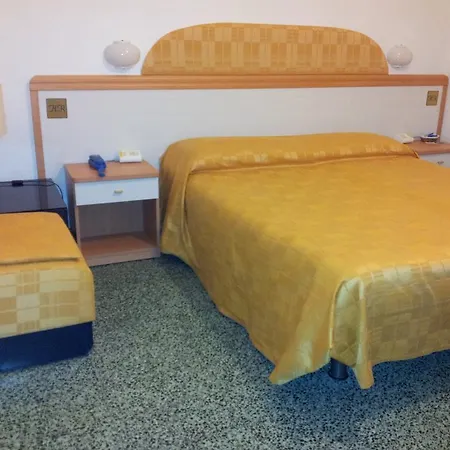 Rosa Meuble 3*