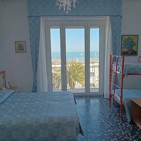 Rosa Meublé Hotel 3*